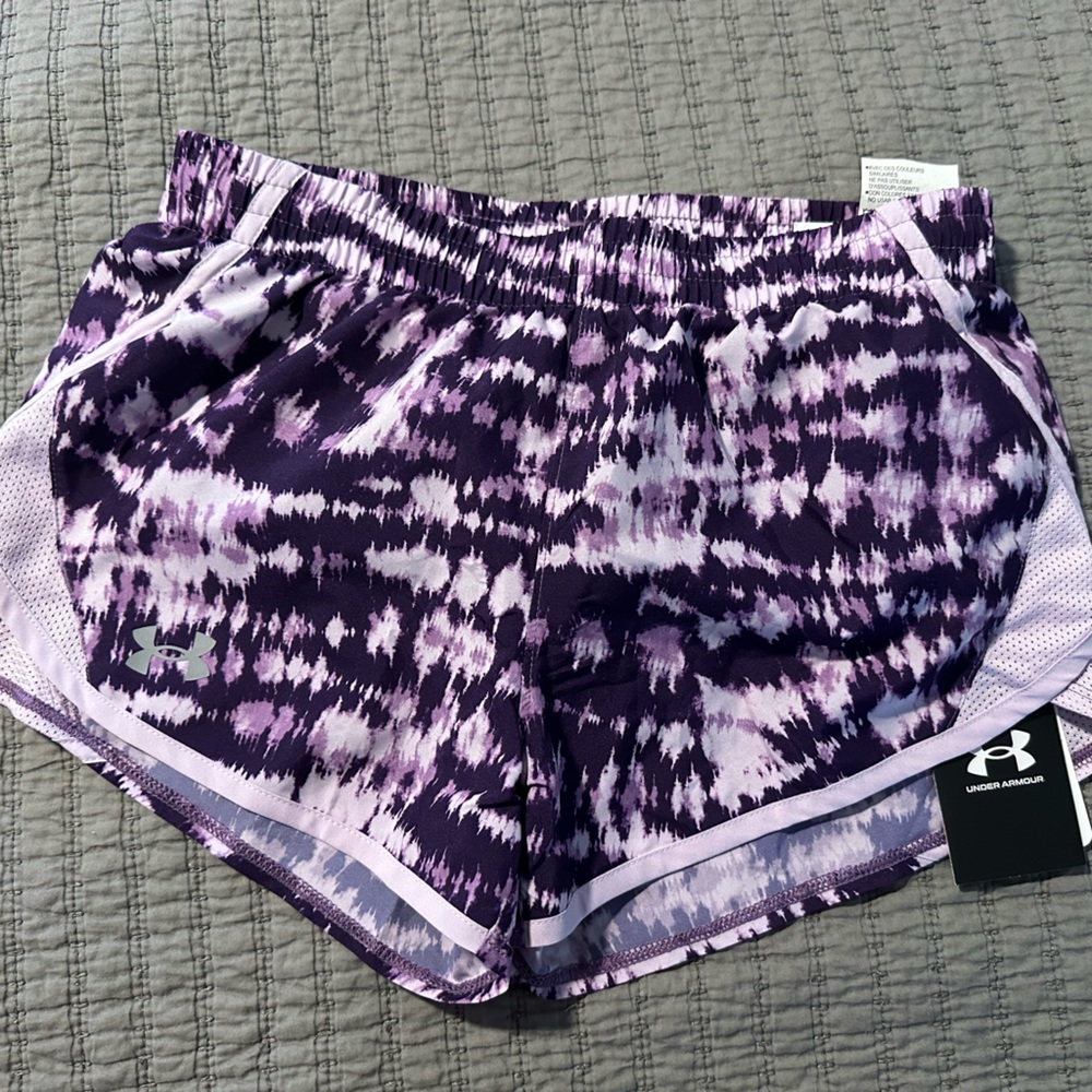 Under Armour girls NWT shorts, size youth medium